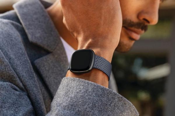Preț și disponibilitate Fitbit Sense în România