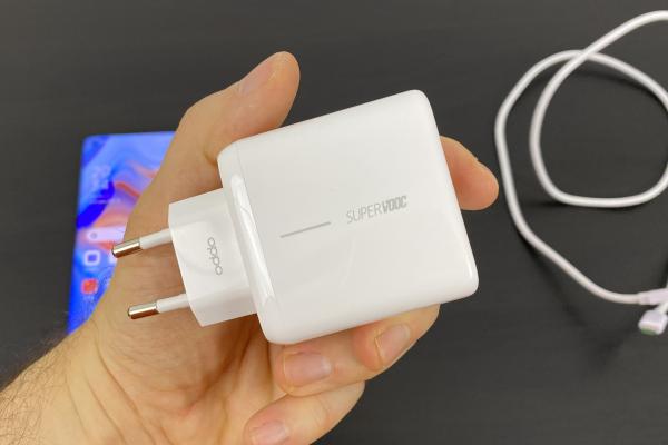 Cât de rapid se încarcă de fapt Oppo Reno4 Pro 5G cu tehnologia Super VOOC 2.0 şi încărcătorul de 65W