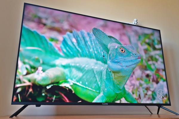 Prezentare Allview QL50ePlay6100-U: Primul televizor QLED Allview vine cu upgrade-uri audio-vizuale și Android TV la bord