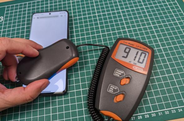 Luminozitate display Xiaomi 13 Ultra și ecranul văzut la microscop: Xiaomi-13-Ultra-teste_03.jpg