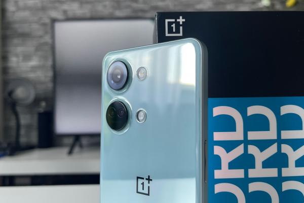 OnePlus Nord 3: Design premium, cu sticlă în spate, muchii plate plus slider mute la posturi