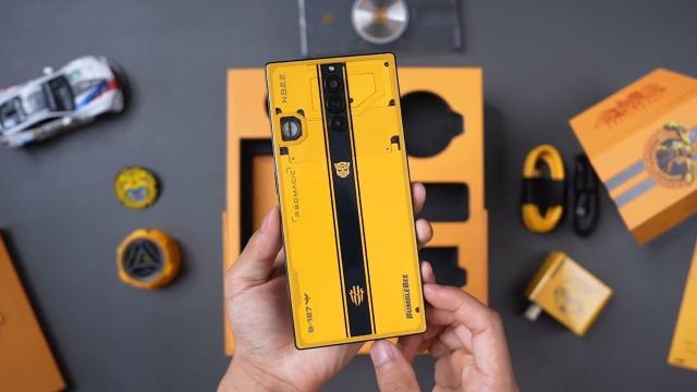 <b>AnTuTu prezintă top 10 cele mai puternice smartphone-uri testate în iulie, cu o dominație absolută a producătorilor chinezi și Snapdragon 8+ Gen2 lider </b>Primele zile ale lunii august ne aduc și Top 10 cele mai puternice smarthone-uri Android testate în AnTuTu 10 pe parcursul lunii iulie 2023, fiind vorba despre clasamentul asociat pieței din China. Avem un clasament dominat de producători 