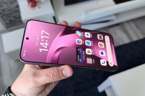 Xiaomi 17T Pro: Display uns cu toate alifiile, luminos şi imersiv