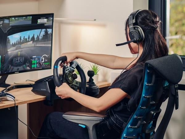 Logitech G lansează 15 noi produse pentru gaming și simulatoare la G PLAY 2026