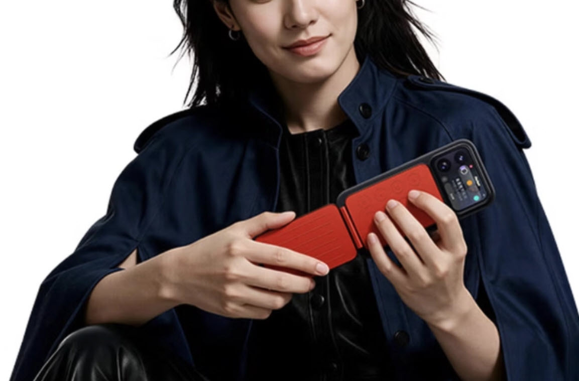 Xiaomi a scos un gadget care îți face telefonul chitară: Xiaomi Pocket Guitar