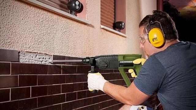 <b>Turul Magazinelor #388: Cea mai trăznită periuţă de dinți 3D, receiver Harman Kardon, maşină tăiţei și spaghete la preţ bun</b>Vă servim astăzi o nouă porție de oferte pe care le-am descoperit în goana prin magazinele online atât din România, cât și din afară. Astfel vă propunem produse precum o periuță de dinți 3D trăznită, dar și alte gadget-uri mai deosebite 