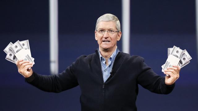<b>Apple se apropie de evaluarea la 1 bilion de dolari, va deveni cea mai valoroasă companie tech din lume</b>Înainte să vedem cum evoluează acţiunile Apple, trebuie să facem nişte etimologie şi lingvistică. Mult timp eu şi mai toată lumea din România credeam că după miliard vine triliardul. Probabil pentru că traduceam direct din engleza (trillion).
