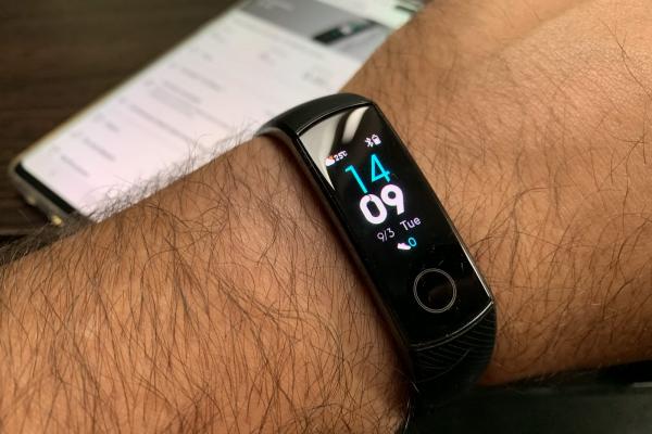 Honor Band 4 Review: brăţară de fitness cu autonomie excelentă, ecran color, nu aşa sexy ca Mi Band