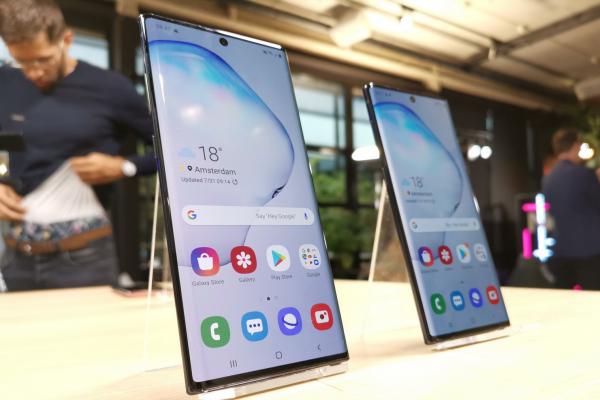 Samsung Galaxy Note 10+: Display premiant, luminos, imersiv, cele mai bune culori de pe piaţă