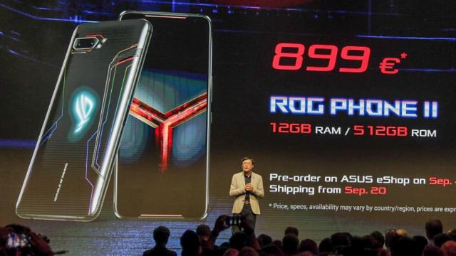 <b>Preț și disponibilitate ASUS ROG Phone II și ROG Phone II Ultimate Edition în România</b>Unul dintre cele mai așteptate smartphone-uri de gaming și anume ASUS ROG Phone II este disponibil de astăzi pe plan local, zi în care retailerii au început să listeze device-ul în ofertă. Este momentul ideal pentru a pune la cale un 