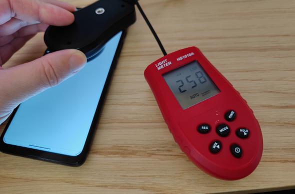 Luminozitate ecran Motorola Moto G60s: Motorola-Moto-G60s_048.jpg