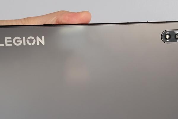 Lenovo Legion Y700 - tableta de gaming de 8.8 inch apare în fotografii hands-on înaintea lansării; Avem și specificațiile finale
