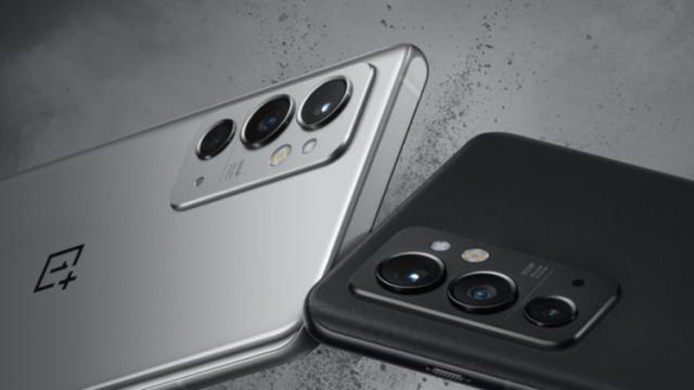 <b>Preț și disponibilitate OnePlus 9RT 5G în România</b>După listarea lui OnePlus 10 Pro pe plan local, iată că astăzi un alt telefon al companiei chineze ajunge la vânzare în țara noastră. Este vorba despre OnePlus 9RT 5G care pune accentul pe gaming, având un sistem dedicat de răcire și poate
