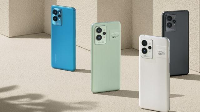 <b>Cât vor costa realme GT2, GT2 Pro în Europa? Le aşteptăm la MWC 2022</b>realme GT2 şi realme GT2 Pro au fost prezentate în primele zile din anul 2022, dar debutul lor global se lasă aşteptat. El va avea loc la MWC 2022, în Barcelona, pe 28 februarie, iar azi aflăm şi preţul acestor produse pentru piaţa din Europa

