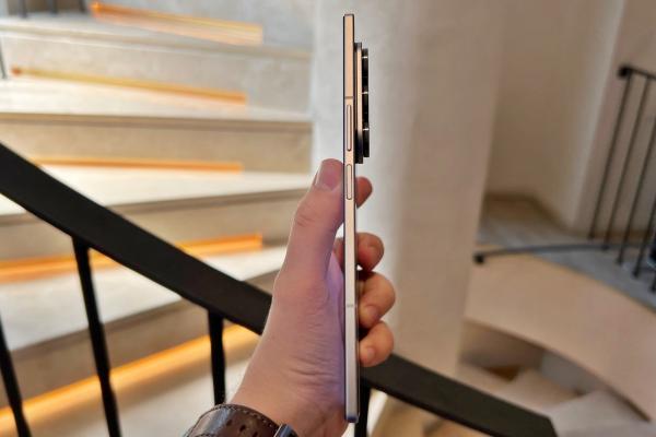 Samsung Galaxy Z Fold7 - Fotografii Hands-On de la evenimente