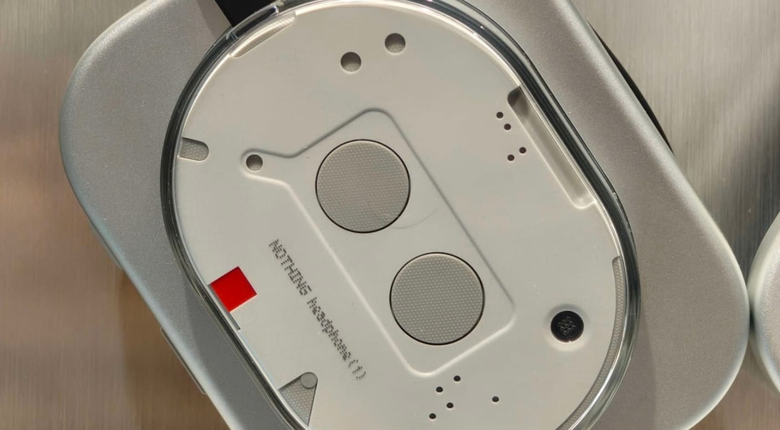 Nothing Headphone (1), primele imagini plus video hands-on scăpate online