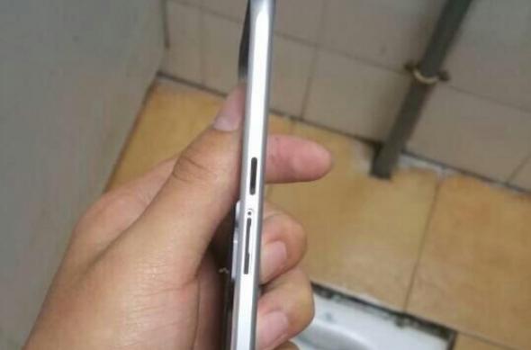 Rama metalică a lui Samsung Galaxy S6 apare Într-o nouă serie de imagini, telefonul aduce cu iPhone 6: samsung_galaxy_s6_metal_06.jpg
