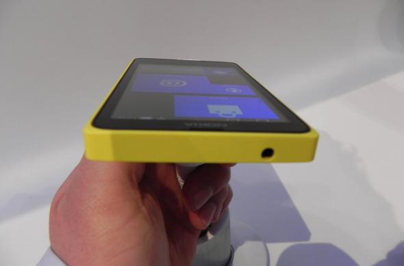 Hands on cu Nokia X, primul Android de la Nokia și Începutul unei serii interesante (Retro MWC 2014 - Video): dscn4669jpg.jpg