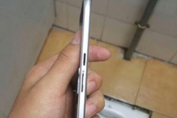 Rama metalică a lui Samsung Galaxy S6 apare Într-o nouă serie de imagini, telefonul aduce cu iPhone 6
