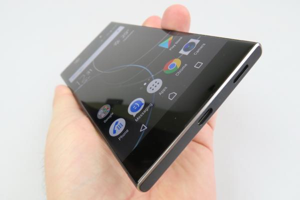 Sony Xperia XA1 Ultra: Baterie peste capacitatea oferită pe hârtie