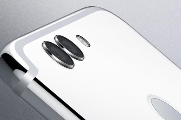 Huawei prezintă noi culori pentru phablet-ul Nova 2 Plus; nuanțe de negru și argintiu cu finisaj de tip oglindă