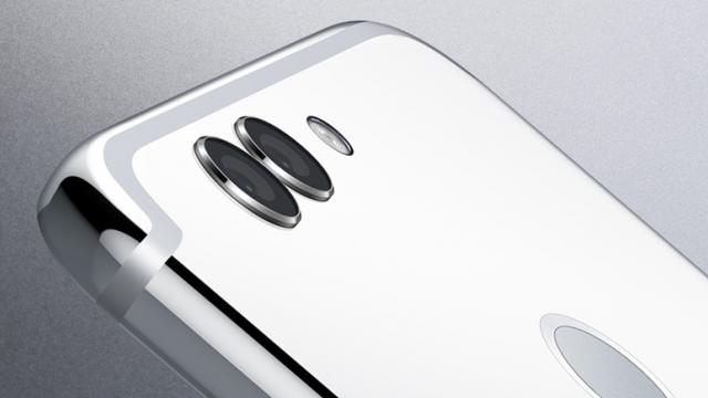 <b>Huawei prezintă noi culori pentru phablet-ul Nova 2 Plus; nuanțe de negru și argintiu cu finisaj de tip oglindă</b>Pe piața din China debutează astăzi noi variante de culoare pentru smartphone-ul Huawei Nova 2 Plus, fiind vorba despre nuanțe de negru și argintiu ce adoptă un finisaj de tip oglindă. Acestea costă cu 30 dolari mai mult decât modelele standard și 