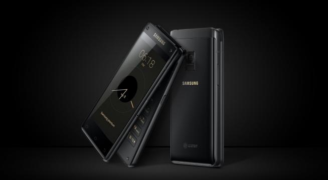 <b>Samsung SM-G9298 este cel mai nou smartphone cu clapetă din zona premium; vine cu procesor SD821!</b>Cel mai nou smartphone cu clapetă din zona premium semnat Samsung se numește SM-G9298 și acesta va ajunge la vânzare doar pe piața din China. Dotările sunt unele din zona high-end și primim în cazul de față un procesor Snapdragon 821 