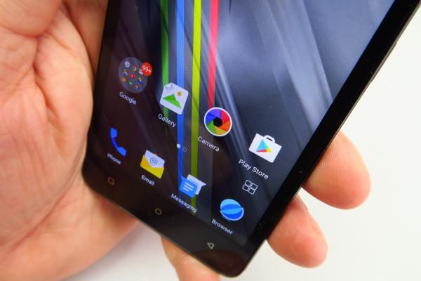 Allview V2 Viper i4G: Benchmark-uri bunicele dar şi supraîncălzire