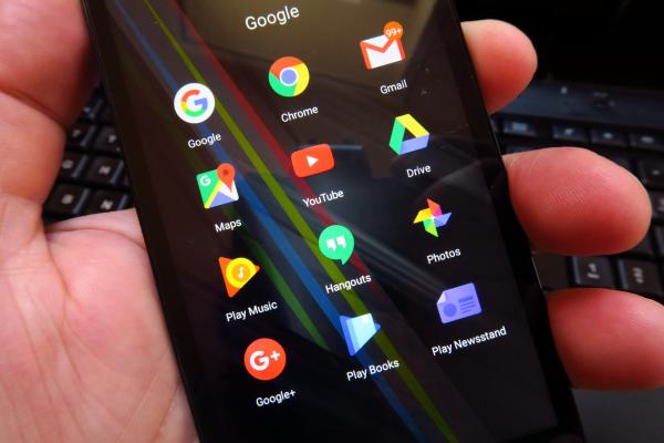 Allview V2 Viper i4G: OS, UI, aplicaţii pe bază de Lollipop cu modificări minore