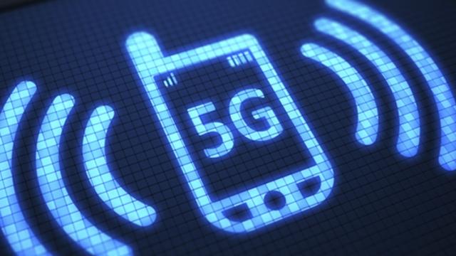 <b>Tot mai multe companii doresc să înlocuiască WiFi-ul intern cu rețele 5G</b>În ultima vreme se vorbește foarte mult despre conectivitatea 5G, standard care în weekend-ul ce tocmai a trecut a debutat comercial în Coreea de Sud pentru zona enterprise. Am aflat și că Nokia a deschis o asemenea rețea în colaborare