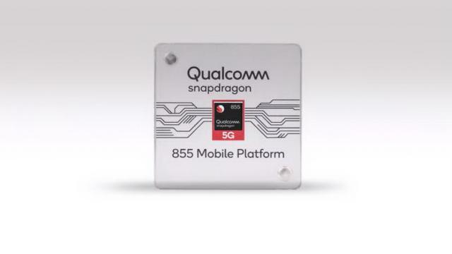 <b>Procesorul Qualcomm Snapdragon 855 ni se dezvăluie înaintea lansării de astăzi; 5G, AI și tehnologie "Elite Gaming"</b>În această zi de 4 decembrie este programată și lansarea procesorului flagship Qualcomm Snapdragon 855, acesta fiind numele final purtat de noua soluție CPU pentru smartphone-uri. Înaintea debutului are loc o scăpare ce confirmă denumirea