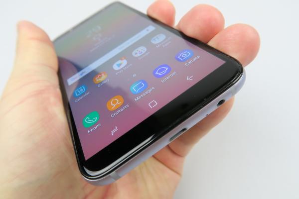 Samsung Galaxy A6 (2018): Design cu sevă de Galaxy J mai mult decât Galaxy A