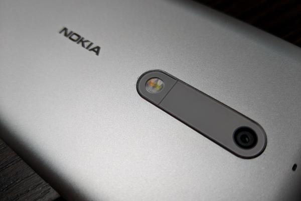 Nokia 5: Camera se descurcă la culori şi claritate, la selfie nu prea