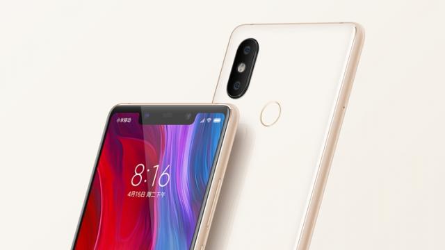 <b>Preț și disponibilitate Xiaomi Mi 8 SE în România</b>De astăzi primul smartphone din lume echipat cu procesor Snapdragon 710 ajunge și pe meleagurile de la noi, fiind desigur vorba despre Xiaomi Mi 8 SE. Acest terminal a fost lansat cu doar câteva săptămâni în urmă și de acum poate fi comandat