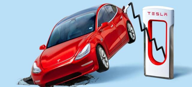 Tesla se prăbușește: vânzările scad masiv, acțiunile pierd 50% din valoare, iar Musk agită piața cu declarații politice