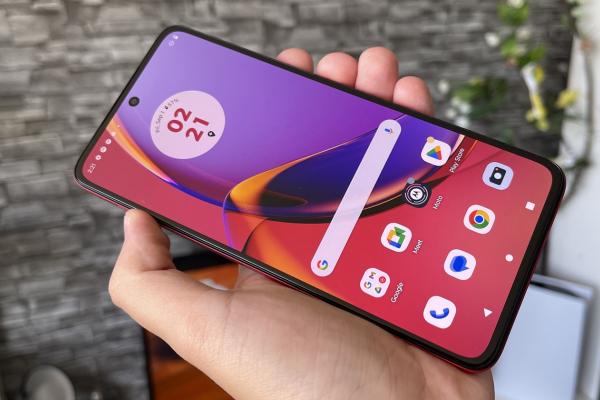 Motorola Moto G84 5G: Display cu record de luminozitate pentru midrange