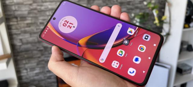 Motorola Moto G84 5G: Display cu record de luminozitate pentru midrange