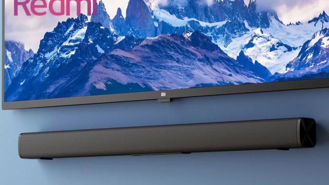 <b>Soundbar-ul Redmi TV Speaker MDZ-34-DA este acum și mai ieftin! Ce îți oferă pentru doar 199 lei?</b>Săptămâna trecută vă vorbeam aici pe Mobilissimo despre un soundbar tare interesant pe care îl găseam în oferta celor de la Cafago, un model Redmi TV Speaker MDZ-34-DA. care se vindea pe atunci pentru sub 50 de euro. Prețul era prea bun