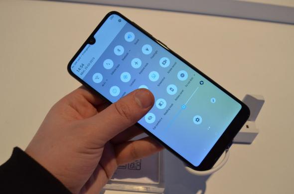 Alcatel 3 (2019) - Fotografii hands-on: Alcatel-3-2019_005.jpg