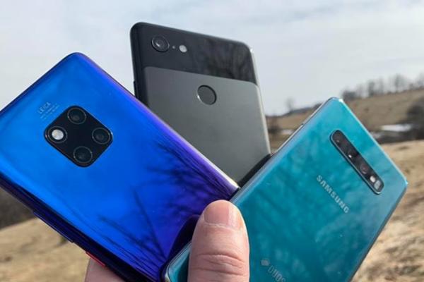 Sondaj nou cu voturi în orb pentru Samsung Galaxy S10+ şi marii săi rivali; Iată ce teste am realizat