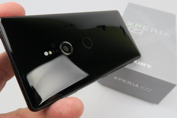 Mini Turul Magazinelor #65: Killer Deals la evoMAG.ro: Sony Xperia XZ2 sub 1700 lei, Xperia 10 cu boxă cadou şi televizor cu.. barcă