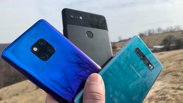 <b>Sondaj nou cu voturi în orb pentru Samsung Galaxy S10+ şi marii săi rivali; Iată ce teste am realizat</b>Dacă tot avem un telefon special în teste, Samsung Galaxy S10+, am zis să marcăm momentul special prin realizarea unor teste speciale. Astfel am recurs la faimoasele teste foto comparative, care se lasă că de obicei cu un vot în orb