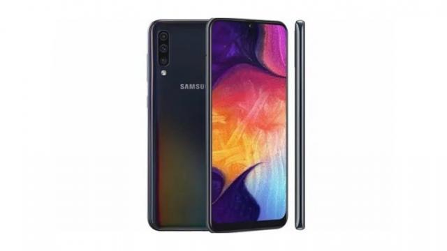 <b>Samsung Galaxy A40 primeşte certificarea FCC; Vine cu ecran de 5.7 inch şi îi aflăm dimensiunile</b>Samsung va investi serios în telefoanele midrange în 2019 şi a lansat deja 3 modele Galaxy M care par să fi cucerit piaţa din India. Între timp în seria Galaxy A au succes Galaxy A30, A50 şi A10 deocamdată