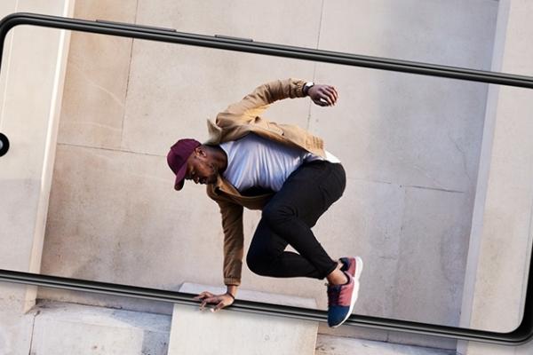 Turul Magazinelor #719: Galaxy A41 deja mai ieftin cu 200 lei, Mi 8 Lite şi ZenFone 6 la sume OK, plus televizor pentru automobil