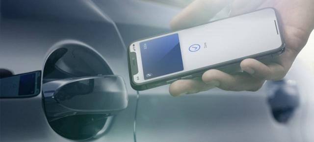 Apple CarKey: ce se întâmplă dacă rămâi fără baterie pe iPhone și cum mai deblochezi mașina?