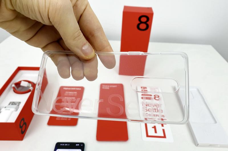 OnePlus 8 - Accesorii: OnePlus-8-Unboxing_064.jpg