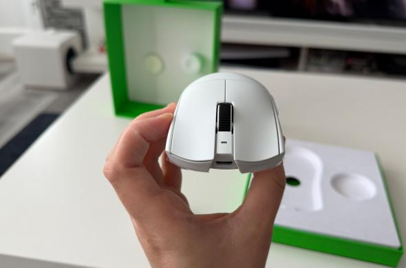 RAZER Viper V4 Pro - Fotografii: RAZER-Viper-V4-Pro_ (7).jpg