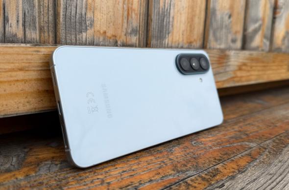 Samsung Galaxy A57 - Design(2): Galaxy-A57-Design_ (2).jpg