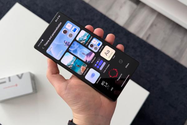 Redmagic 11 Air: Redmagic 11 UI este despre gaming, cu triggere, interfață doldora de opțiuni ca pe un PC, iluminare RGB și ceva AI