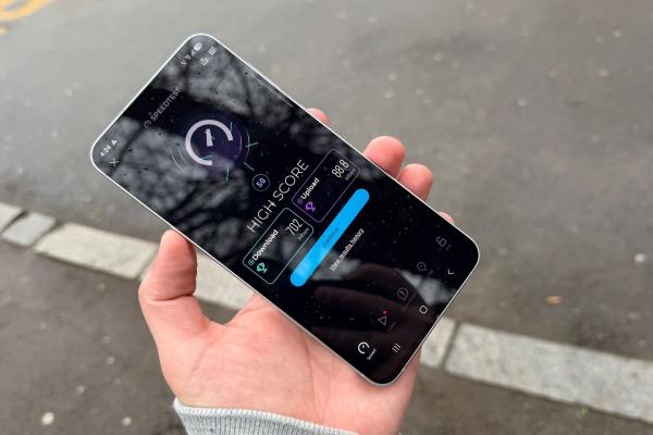 Samsung Galaxy A57: Conectivitate asigurată de un modem celular potent, viteze mari WiFi și 5G